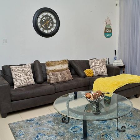 Caribbean Estates, 10 Mins From The Beach, Beautiful Gated Community Portmore Bagian luar foto