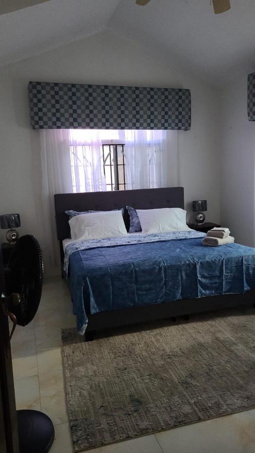 Caribbean Estates, 10 Mins From The Beach, Beautiful Gated Community Portmore Bagian luar foto